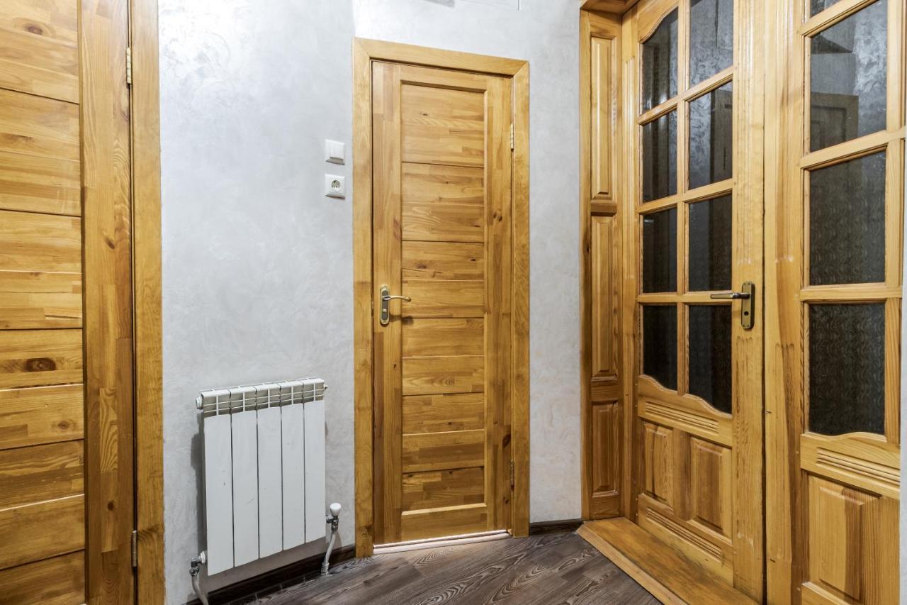 Akademika Hnatyuka Apartment Lviv Buitenkant foto